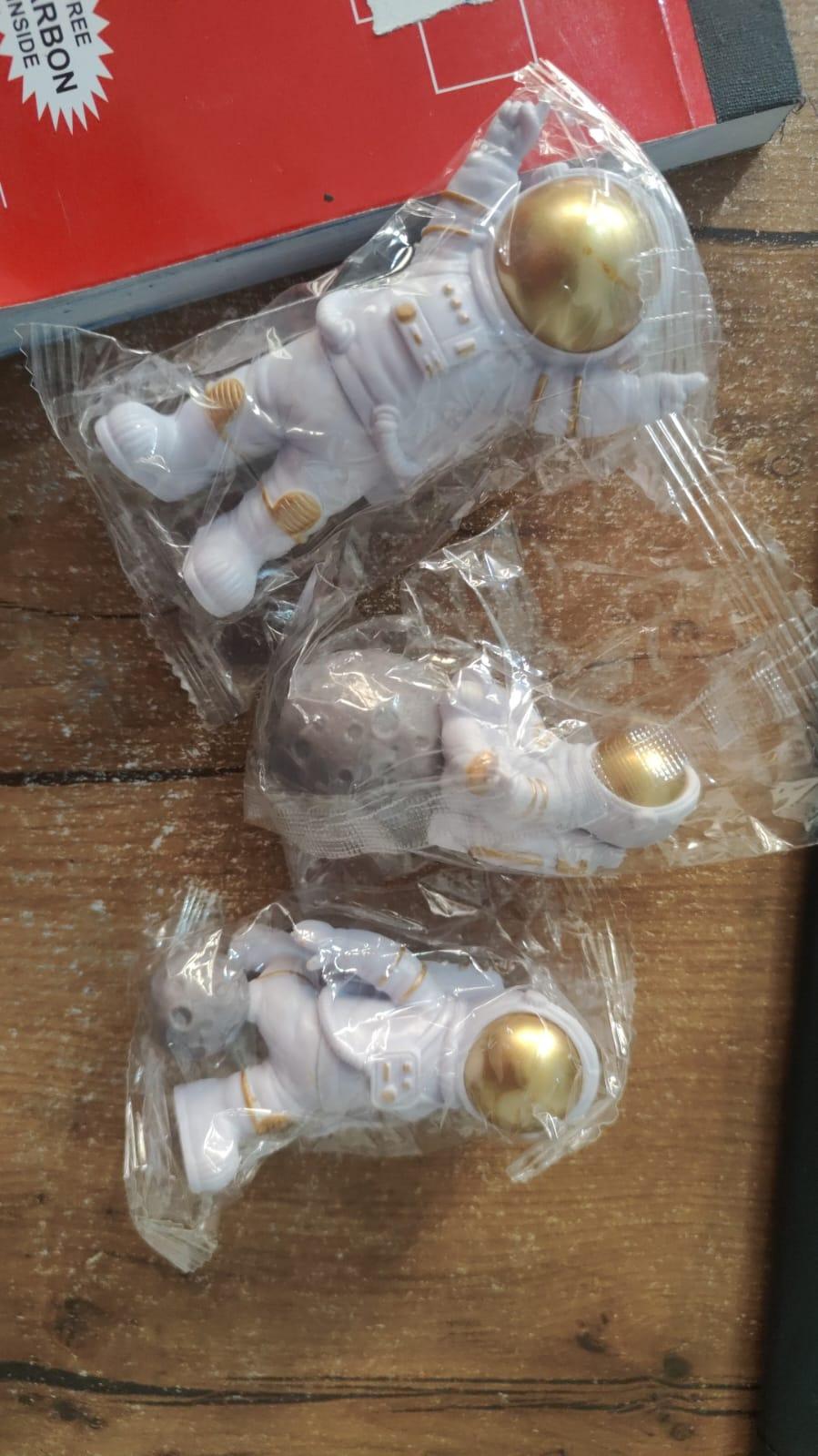 🚀 Astronaut Spaceman Statue Ornament Set of 3