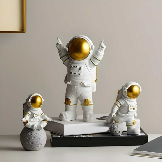 🚀 Astronaut Spaceman Statue Ornament Set of 3